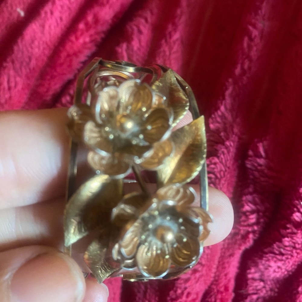 Elegant Floral Gold plated or gold filled rose gold Bracelet vintage.